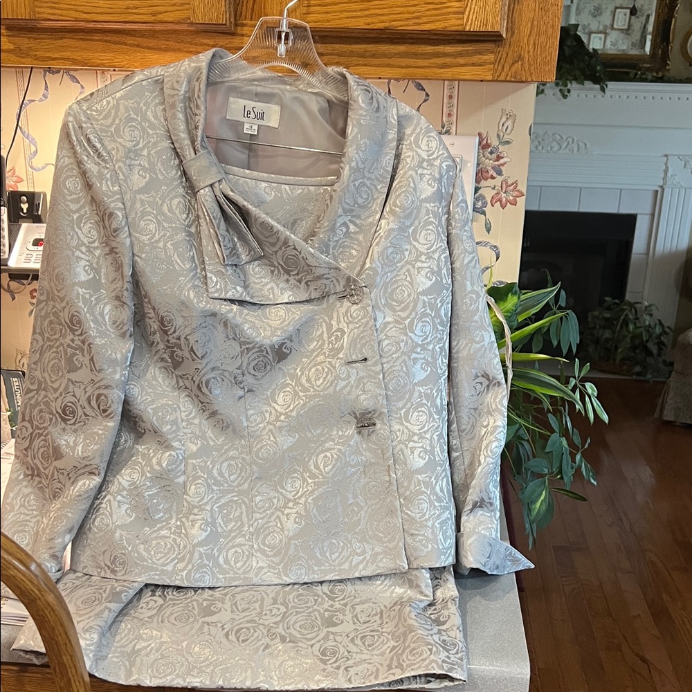 Le Suit Women's Metallic Silver Blazer